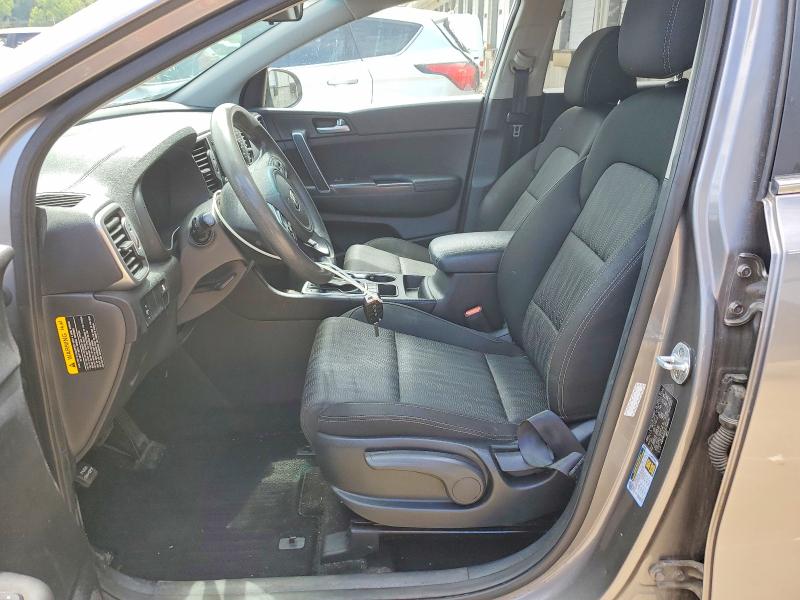 56575996 :رقم المزاد ، KNDPMCAC2H7288345 vin ، 2017 Kia Sportage مزاد بيع