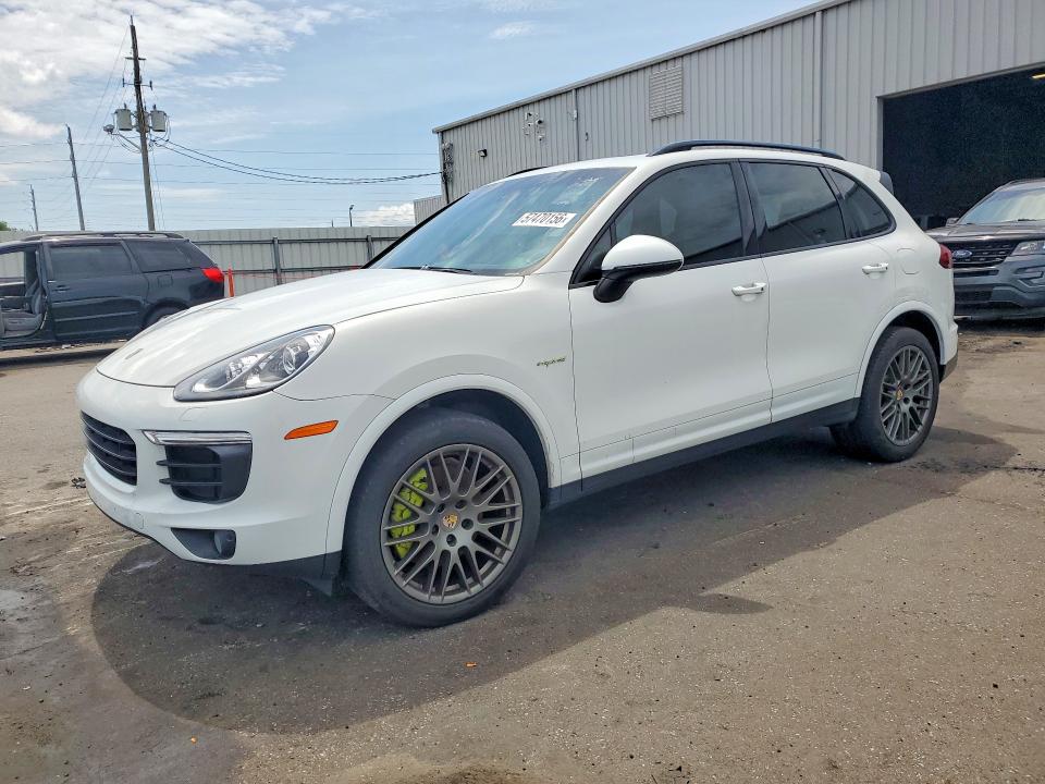 57470156 :رقم المزاد ، WP1AE2A22HLA74286 vin ، 2017 Porsche Cayenne مزاد بيع