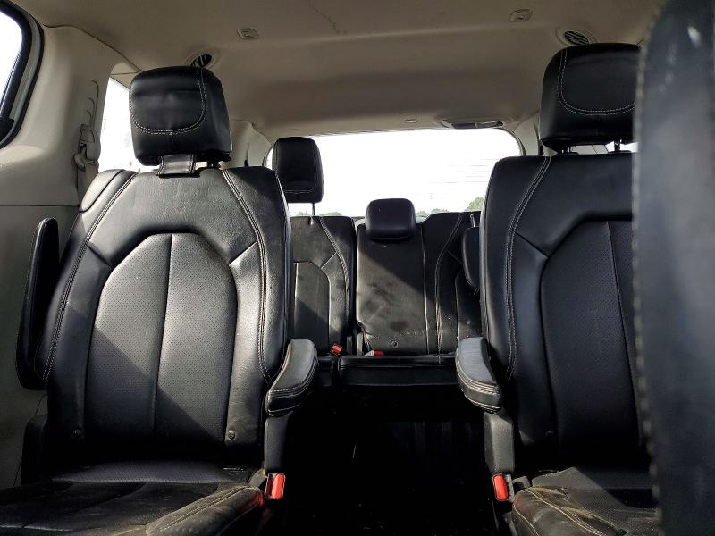 55654806 :رقم المزاد ، 2C4RC1DG4LR164518 vin ، 2020 Chrysler Voyager مزاد بيع