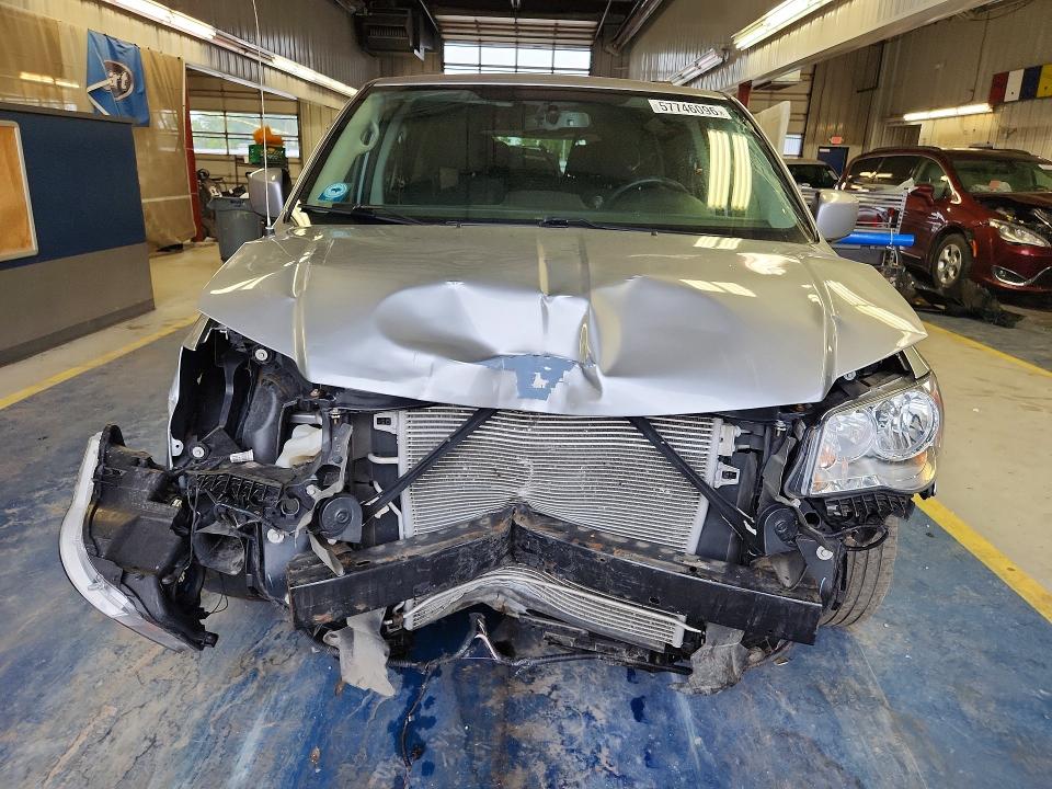 57746096 :رقم المزاد ، 2C4RDGCG7GR131472 vin ، 2016 Dodge Grand Caravan مزاد بيع