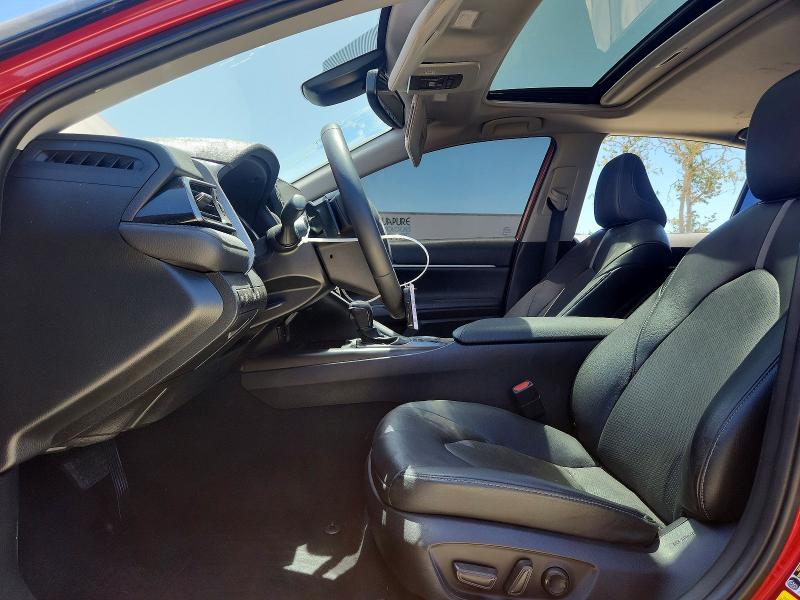 59357856 :رقم المزاد ، 4T1K31AK5MU029963 vin ، 2021 Toyota Camry مزاد بيع