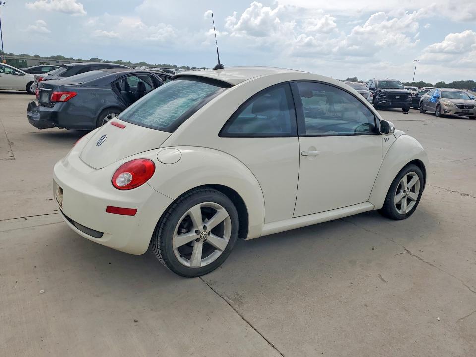 55905716 :رقم المزاد ، 3VWFW31C88M517345 vin ، 2008 Volkswagen New Beetle مزاد بيع