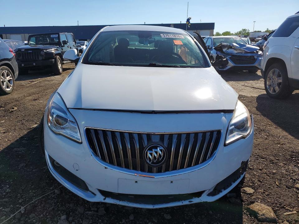 57611896 :رقم المزاد ، 2G4GK5EX5G9208382 vin ، 2016 Buick Regal مزاد بيع