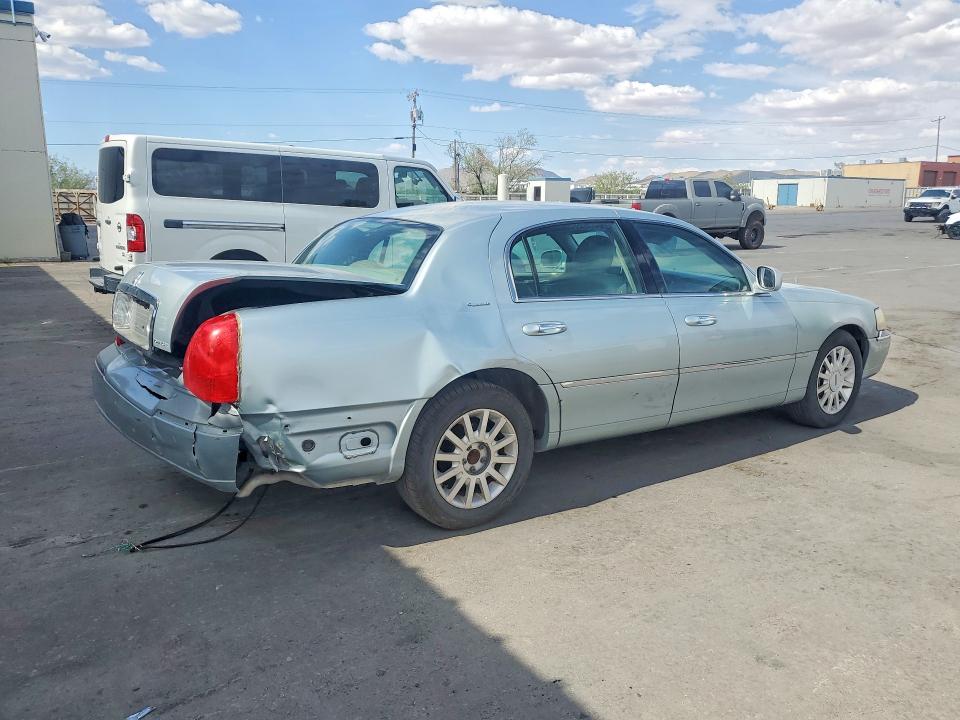 2007 Lincoln Town Car მანქანა იყიდება აუქციონზე, vin: 1LNHM81W17Y617942, აუქციონის ნომერი: 85965215