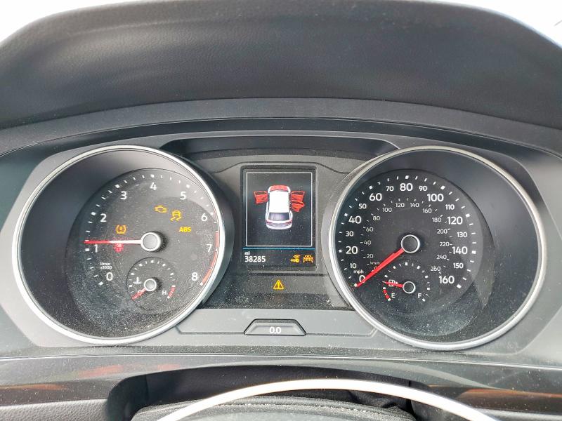 57231936 :رقم المزاد ، 3VV2B7AX5JM078801 vin ، 2018 Volkswagen Tiguan مزاد بيع