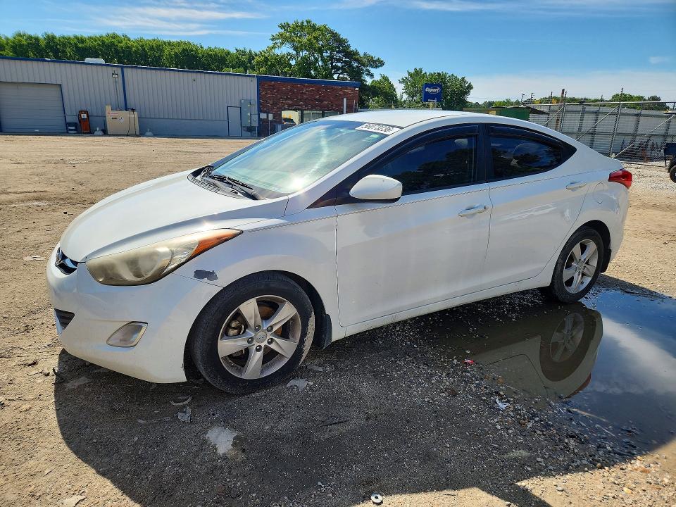 56073236 :رقم المزاد ، 5NPDH4AE7DH448630 vin ، 2013 Hyundai Elantra مزاد بيع