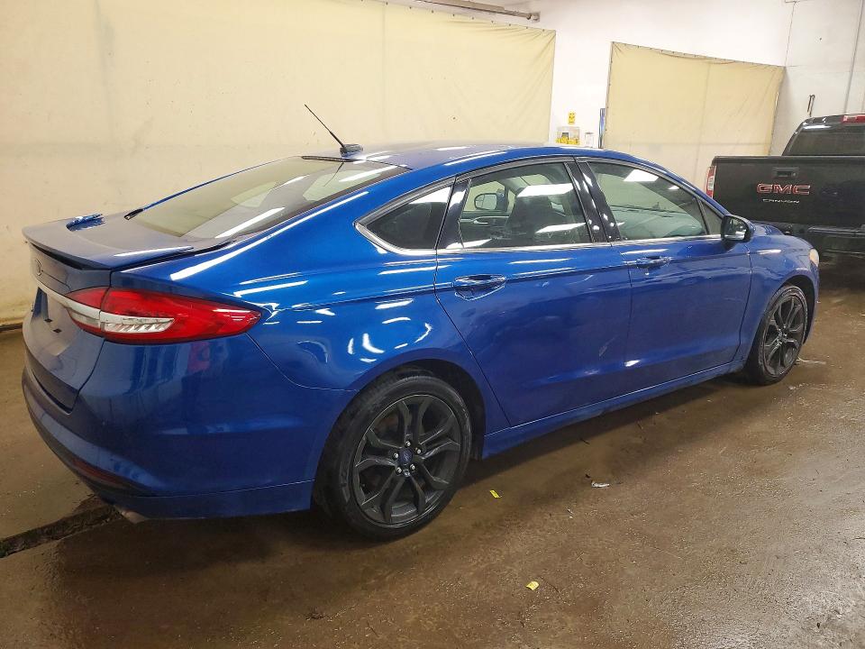 56665966 :رقم المزاد ، 3FA6P0G75HR395058 vin ، 2017 Ford Fusion مزاد بيع