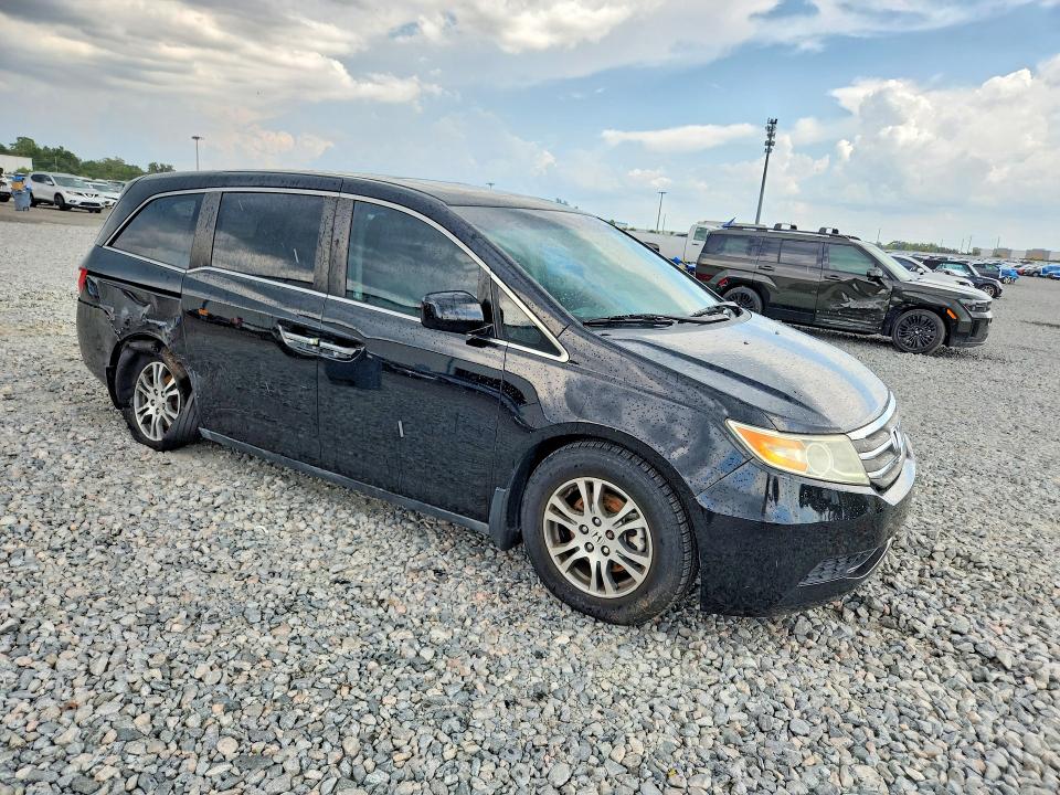 59142246 :رقم المزاد ، 5FNRL5H6XBB102950 vin ، 2011 Honda Odyssey مزاد بيع