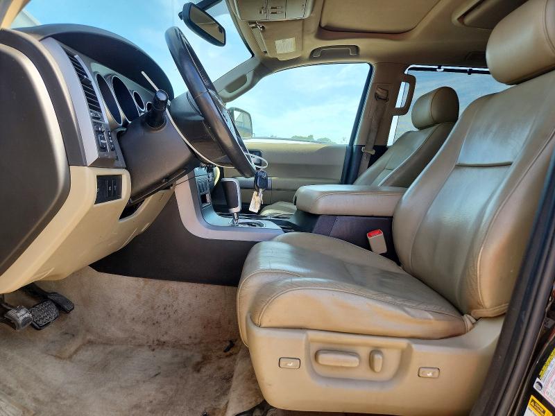56127166 :رقم المزاد ، 5TDJY5G12BS045644 vin ، 2011 Toyota Sequoia مزاد بيع