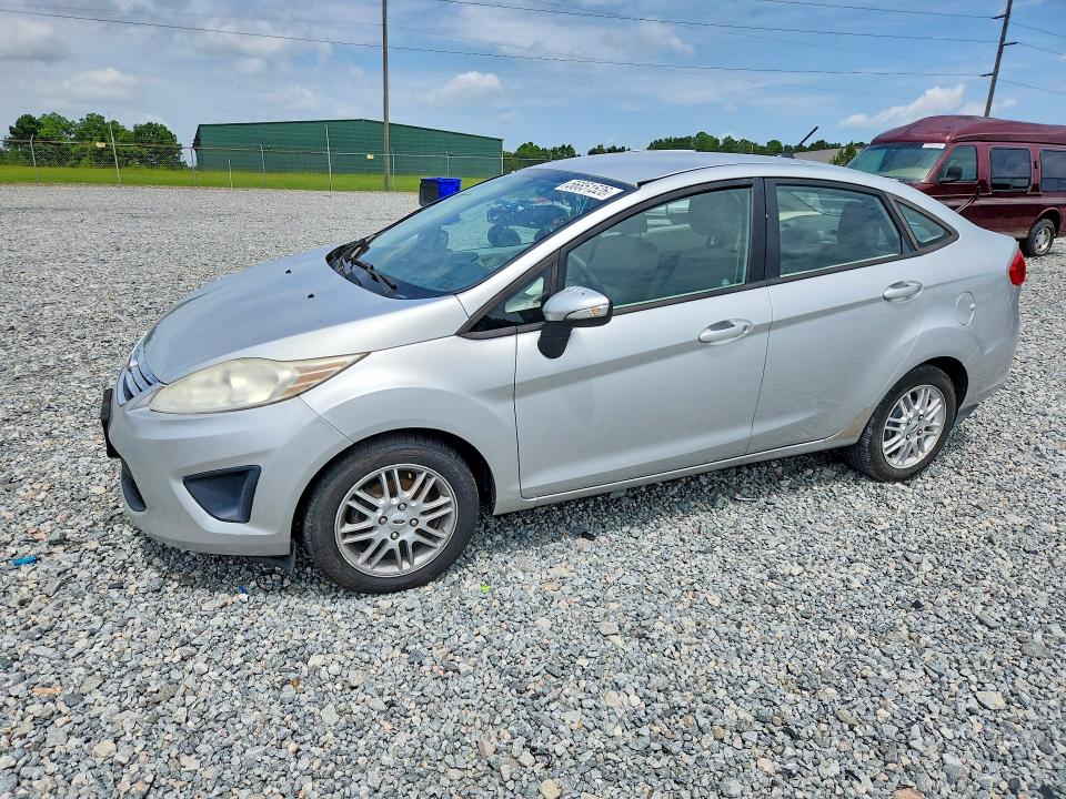 2013 Ford Fiesta Se მანქანა იყიდება აუქციონზე, vin: 3FADP4BJ5DM218728, აუქციონის ნომერი: 56851526