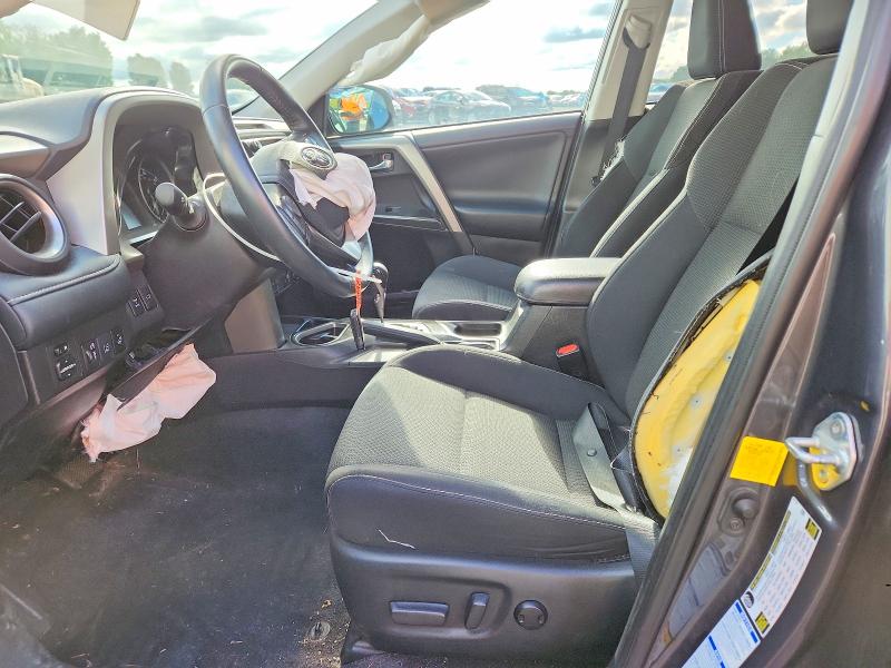 Продаж на аукціоні авто 2018 Toyota Rav4, vin: 2T3RFREV4JW823879, номер лоту: 57300106