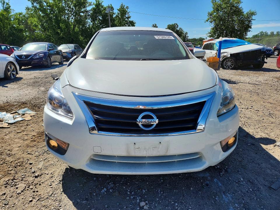 2013 Nissan Altima მანქანა იყიდება აუქციონზე, vin: 1N4AL3AP3DN579363, აუქციონის ნომერი: 57345126