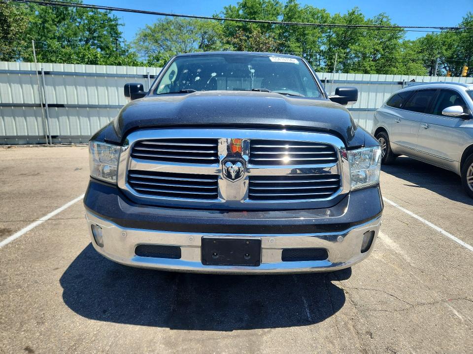 55410756 :رقم المزاد ، 1C6RR7LG2HS518326 vin ، 2017 Ram 1500 مزاد بيع
