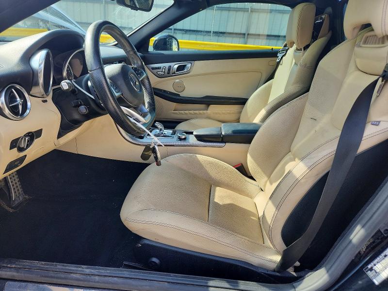 58891446 :رقم المزاد ، WDDPK3JA7HF131202 vin ، 2017 Mercedes-benz Slc مزاد بيع