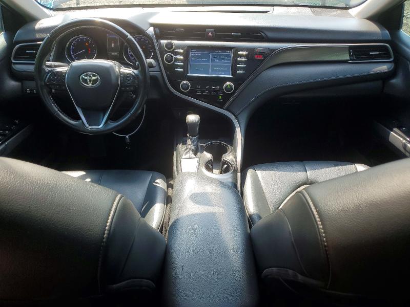57015456 :رقم المزاد ، 4T1B11HK2KU702877 vin ، 2019 Toyota Camry مزاد بيع
