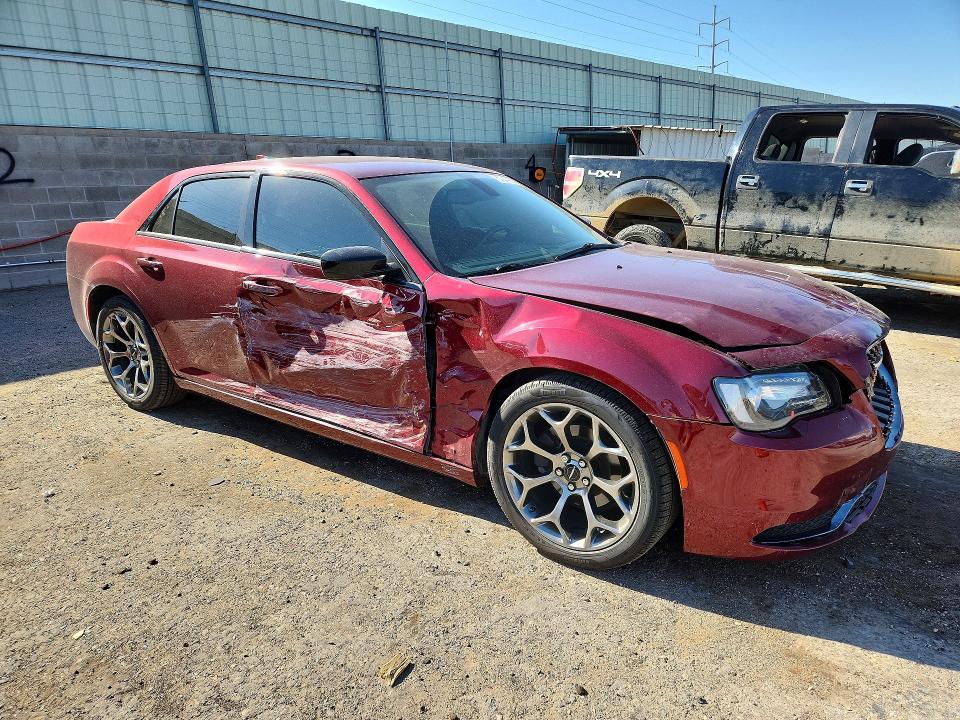 Продажа на аукционе авто 2018 Chrysler 300, vin: 2C3CCAAG5JH282059, номер лота: 57944626