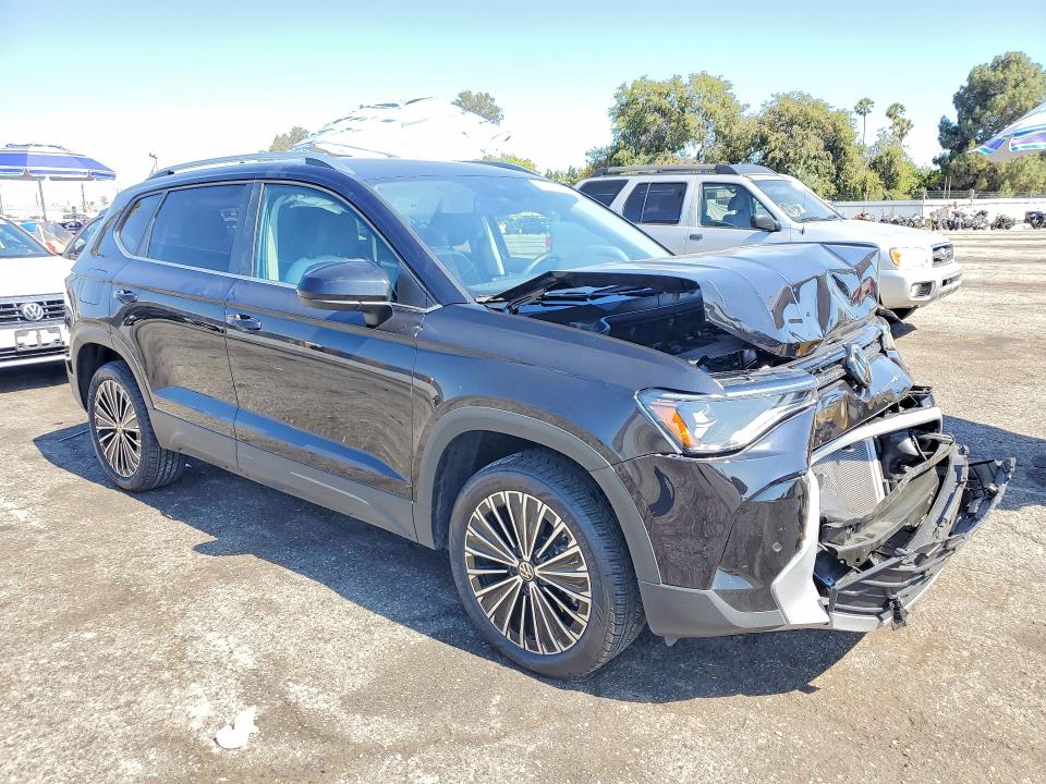 58041296 :رقم المزاد ، 3VVSC7B27SM044859 vin ، 2025 Volkswagen Taos مزاد بيع