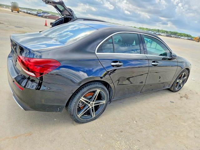 2022 Mercedes-benz A მანქანა იყიდება აუქციონზე, vin: W1K3G4EB4NJ351334, აუქციონის ნომერი: 56318146