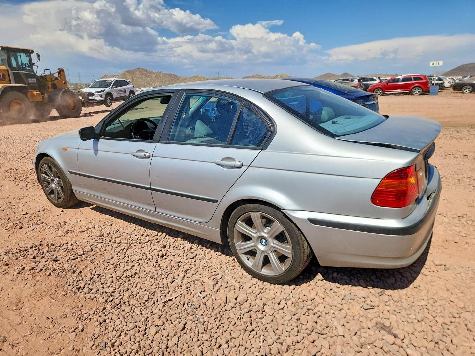 57026226 :رقم المزاد ، WBAEV33472PD00183 vin ، 2002 Bmw 325 مزاد بيع