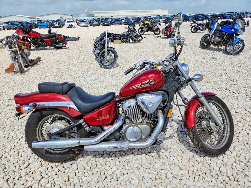 58606636 :رقم المزاد ، JH2PC213X3M400632 vin ، 2003 Honda Vt600 مزاد بيع