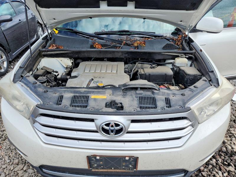 57279636 :رقم المزاد ، 5TDYK3EH4BS045424 vin ، 2011 Toyota Highlander مزاد بيع