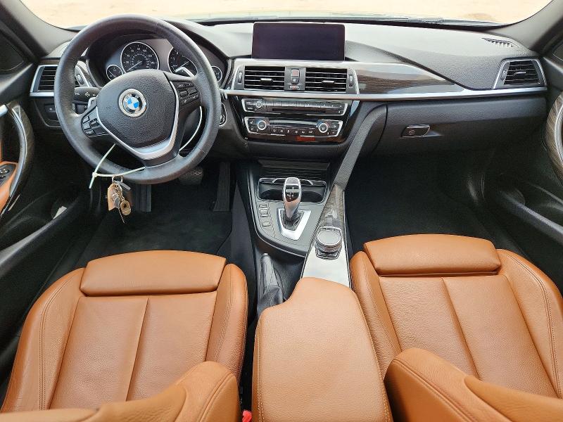 58097856 :رقم المزاد ، WBA8D9G30HNU62226 vin ، 2017 Bmw 330 مزاد بيع