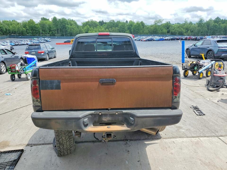 56749896 :رقم المزاد ، 5TEWN72N21Z813046 vin ، 2001 Toyota Tacoma مزاد بيع