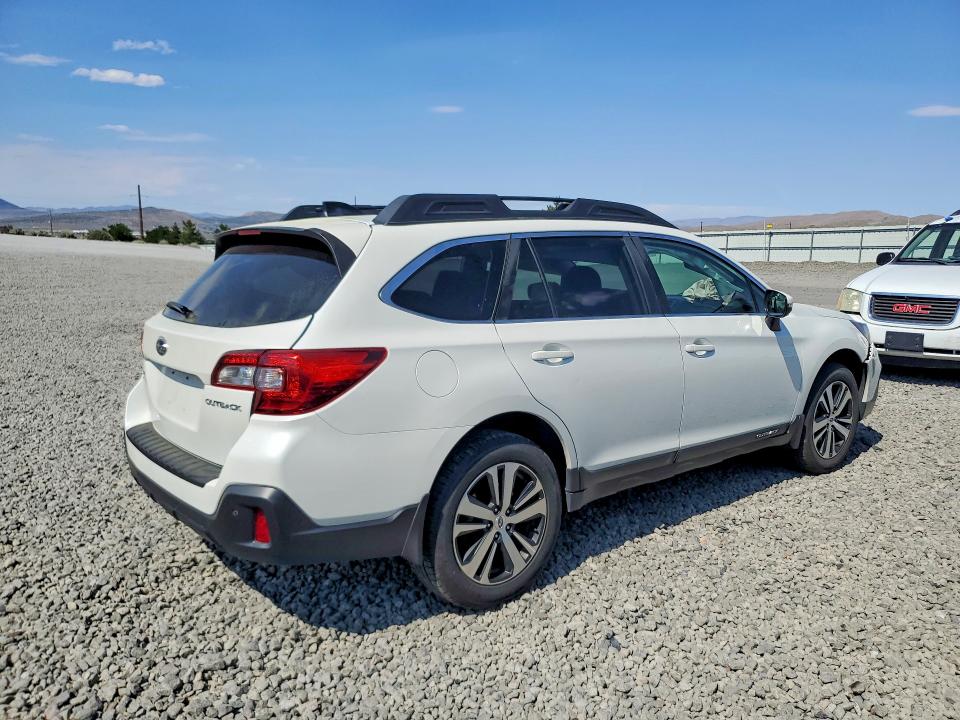 57914846 :رقم المزاد ، 4S4BSANC7J3233266 vin ، 2018 Subaru Outback مزاد بيع