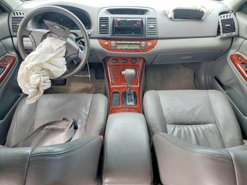 56613876 :رقم المزاد ، JTDBF30K250163198 vin ، 2005 Toyota Camry مزاد بيع