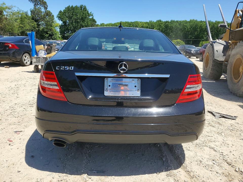 2014 Mercedes-benz C მანქანა იყიდება აუქციონზე, vin: WDDGF4HB0EA964213, აუქციონის ნომერი: 55690996