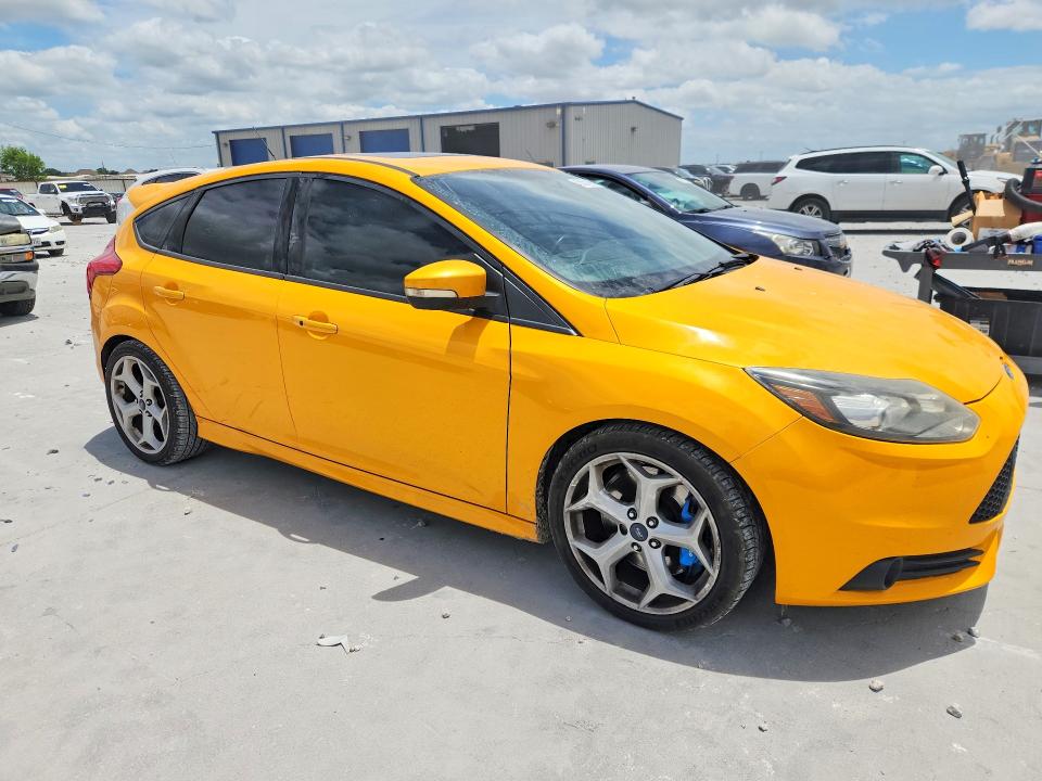 55574606 :رقم المزاد ، 1FADP3L9XEL212375 vin ، 2014 Ford Focus مزاد بيع
