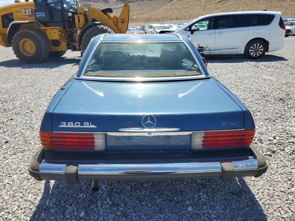 55915196 :رقم المزاد ، WDBBA45A9EA001081 vin ، 1984 Mercedes-benz 190 مزاد بيع