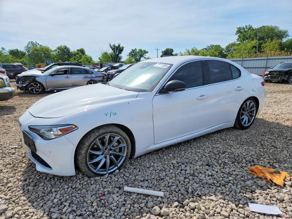 Продажа на аукционе авто 2018 Alfa Romeo Giulia, vin: ZARFAEBN7J7565292, номер лота: 55935856
