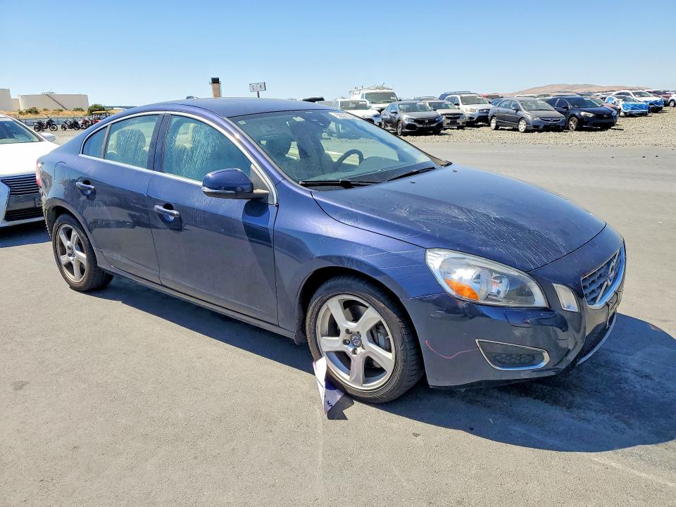 2013 Volvo S60 მანქანა იყიდება აუქციონზე, vin: YV1612FS7D2190945, აუქციონის ნომერი: 58323326