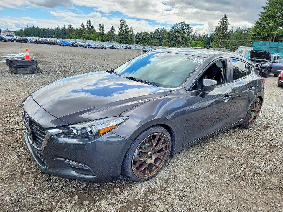 56684886 :رقم المزاد ، 3MZBN1L37JM176254 vin ، 2018 Mazda 3 مزاد بيع