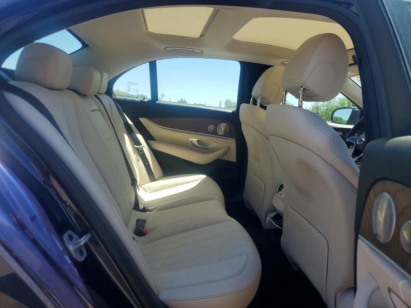56590126 :رقم المزاد ، W1KZF8EB5MA975906 vin ، 2021 Mercedes-benz E مزاد بيع