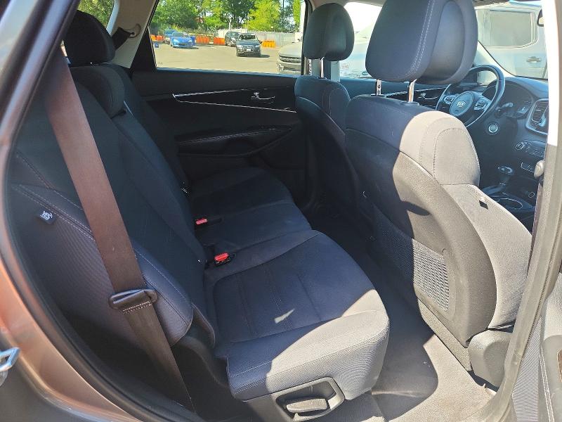 58489956 :رقم المزاد ، 5XYPGDA31GG090905 vin ، 2016 Kia Sorento مزاد بيع