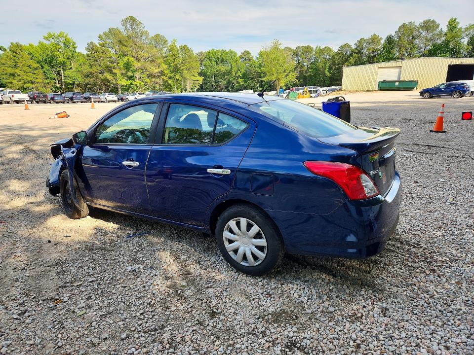 58818526 :رقم المزاد ، 3N1CN7AP1KL841398 vin ، 2019 Nissan Versa مزاد بيع