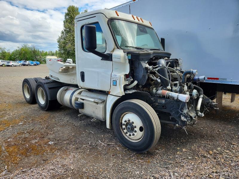 2023 Freightliner Cascadia 126 მანქანა იყიდება აუქციონზე, vin: 3AKJHLDVXPSUN7585, აუქციონის ნომერი: 54461946
