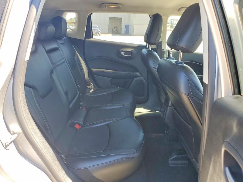 55422876 :رقم المزاد ، 3C4NJDBB1LT138257 vin ، 2020 Jeep Compass مزاد بيع