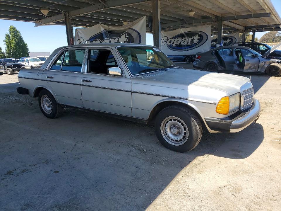 1980 Mercedes-benz 300 მანქანა იყიდება აუქციონზე, vin: 12313012187624, აუქციონის ნომერი: 55920006