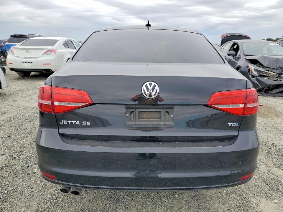 Продажа на аукционе авто 2015 Volkswagen Jetta, vin: 3VWLA7AJ5FM323828, номер лота: 53409856