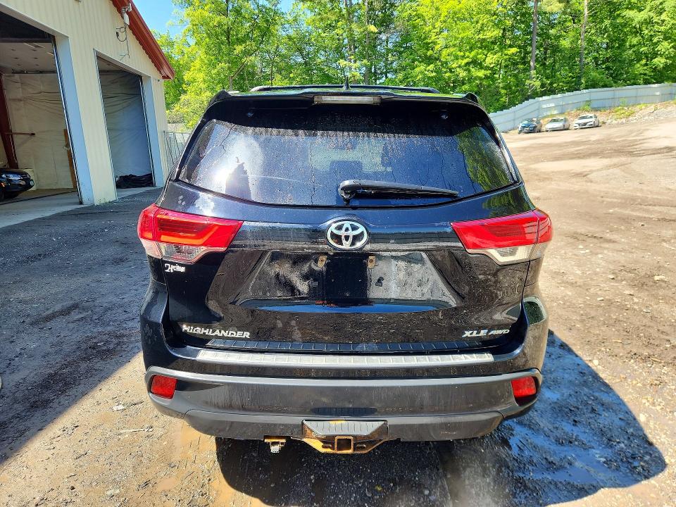 2017 Toyota Highlander მანქანა იყიდება აუქციონზე, vin: 5TDJZRFH2HS417589, აუქციონის ნომერი: 55318616
