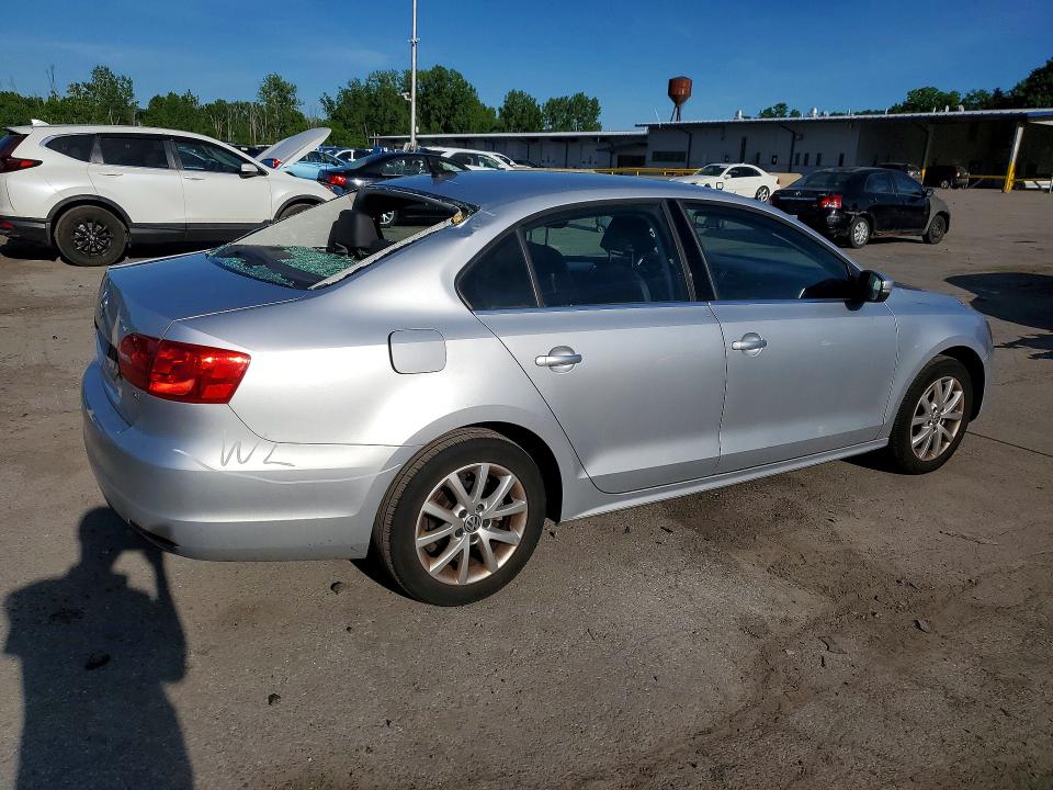 56821946 :رقم المزاد ، 3VWD17AJ3EM227053 vin ، 2014 Volkswagen Jetta مزاد بيع