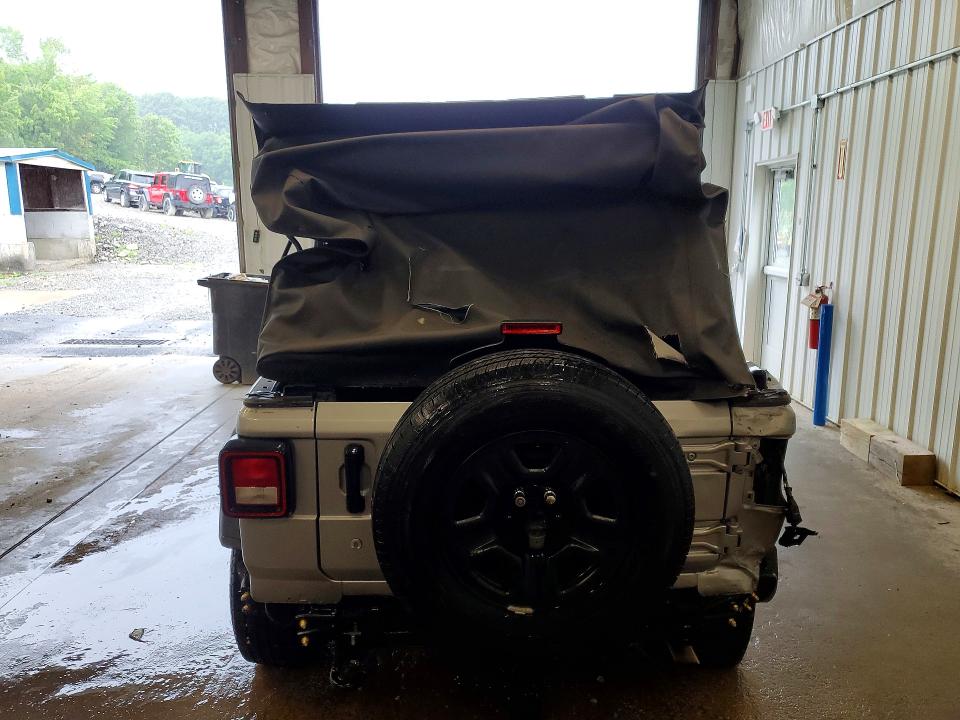 Продажа на аукционе авто 2018 Jeep Wrangler, vin: 1C4GJXAG3JW169556, номер лота: 57723126