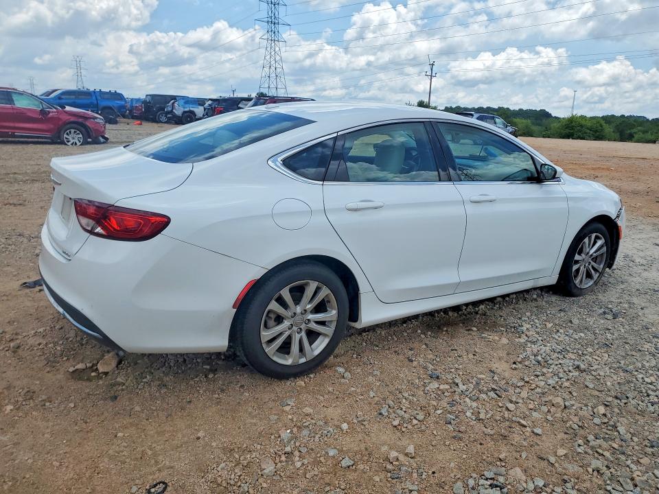 59136346 :رقم المزاد ، 1C3CCCAB3FN692096 vin ، 2015 Chrysler 200 مزاد بيع