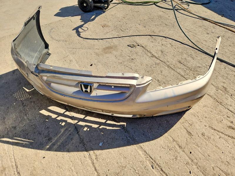 2001 Honda Accord მანქანა იყიდება აუქციონზე, vin: 1HGCG22561A011580, აუქციონის ნომერი: 55363956