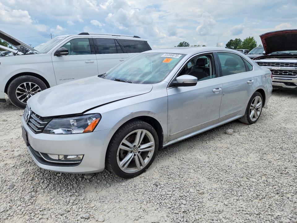 55386676 :رقم المزاد ، 1VWCN7A32EC039966 vin ، 2014 Volkswagen Passat مزاد بيع