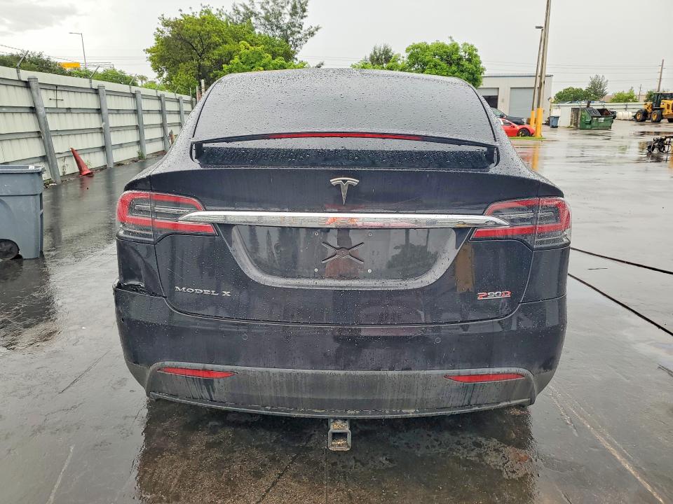 2016 Tesla Model X მანქანა იყიდება აუქციონზე, vin: 5YJXCAE43GF003686, აუქციონის ნომერი: 55729476