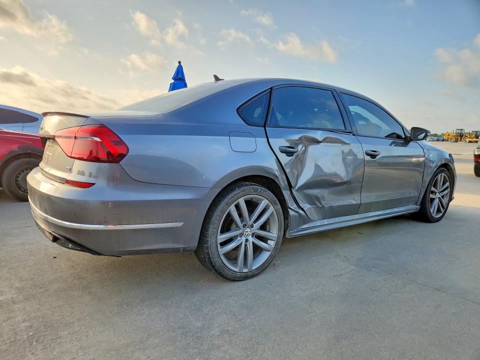 Продажа на аукционе авто 2018 Volkswagen Passat, vin: 1VWAA7A36JC039997, номер лота: 55868346